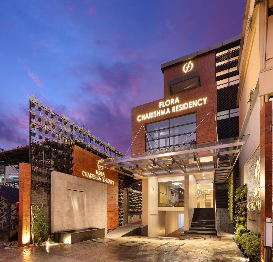 Hotel Flora Charishma Residency Aluva Kochi Esterno foto